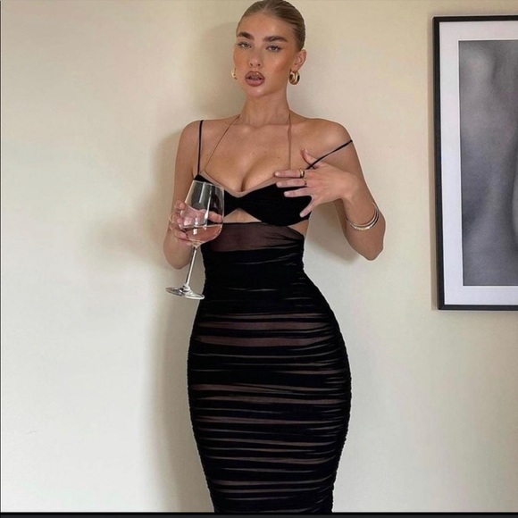 House of CB Dresses & Skirts - NWOT House of Cb Tibi black mesh knit overlay ruched bodycon midi dress